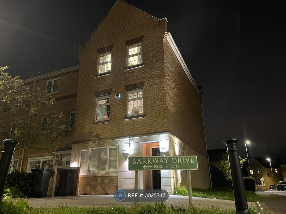 Property photo 2 of 21