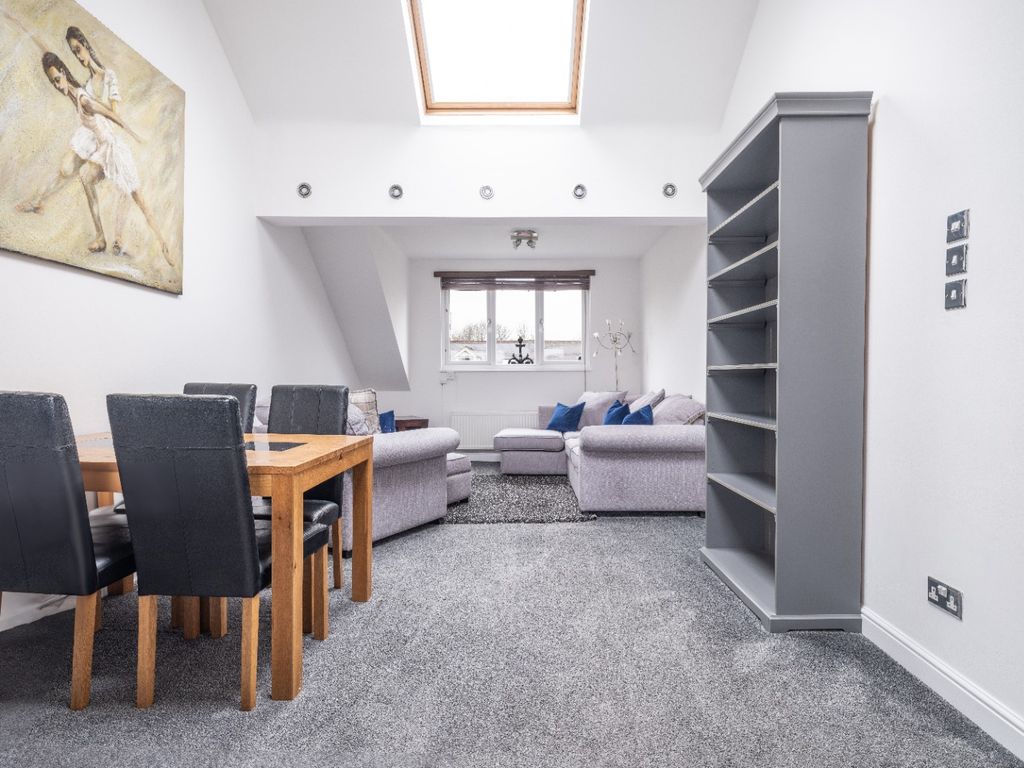 Property photo 2 of 14 5195232