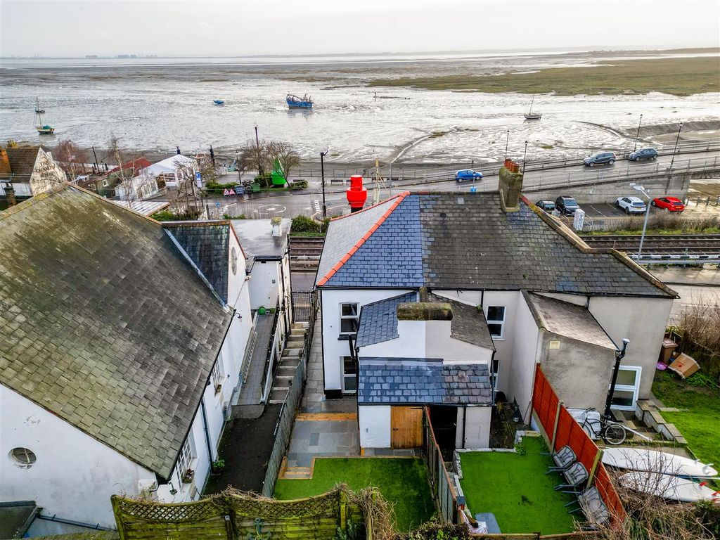 Property photo 3 of 24