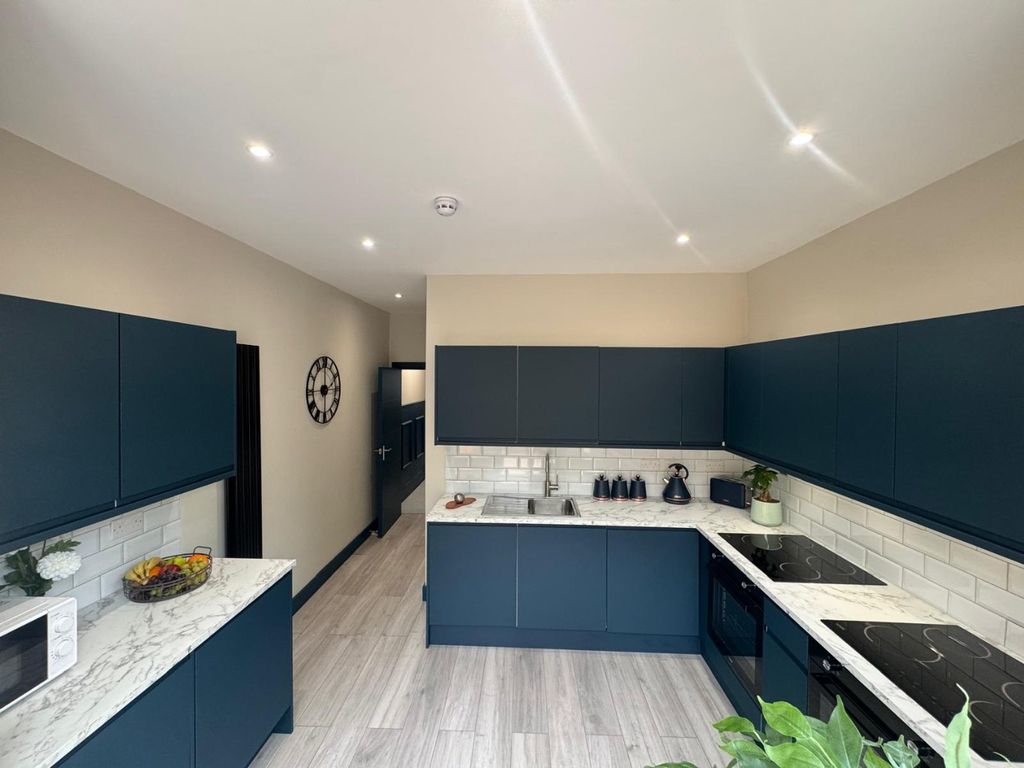 Property photo 2 of 7 4687511