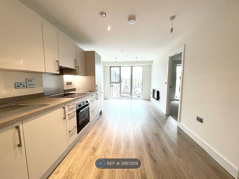 Property photo 2 of 25