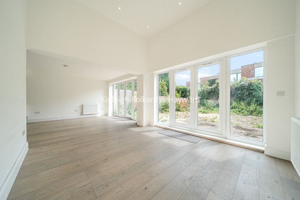 Property photo 2 of 10 Picture No. 03