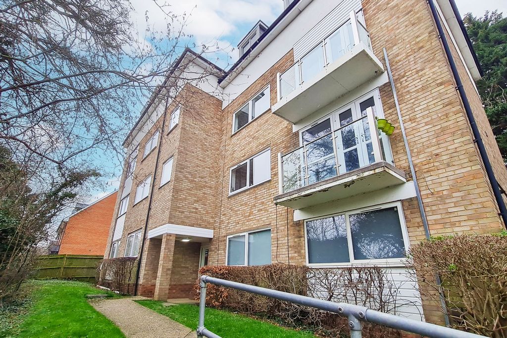 Property photo 1 of 6