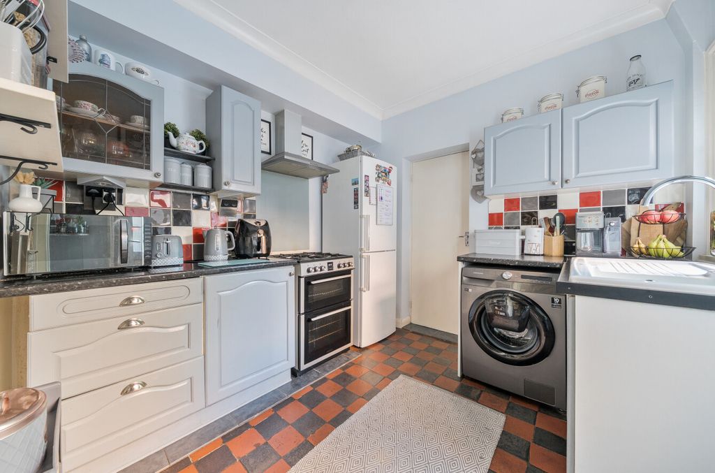 Property photo 3 of 11 1467511-11-6A1091...