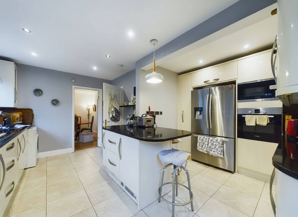 Property photo 3 of 11 Picture No. 23