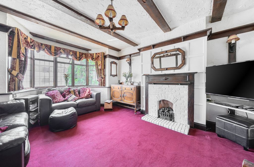 Property photo 2 of 24 1290380-1-68272Ff...