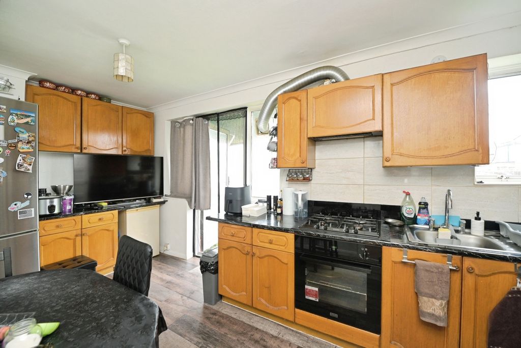 Property photo 2 of 24 Pbox-Img.Jpg
