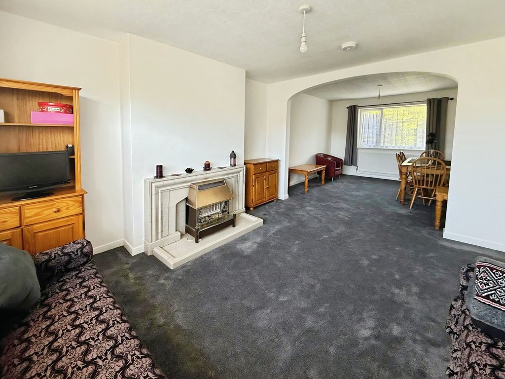 Property photo 2 of 12 321Ffe69-Whatsapp 20Image 202026-04-30 20At 2013.1