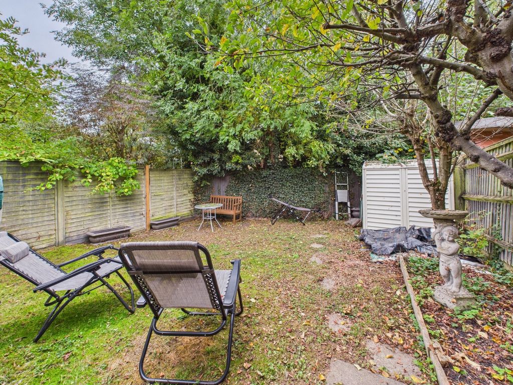 Property photo 3 of 11 Garden