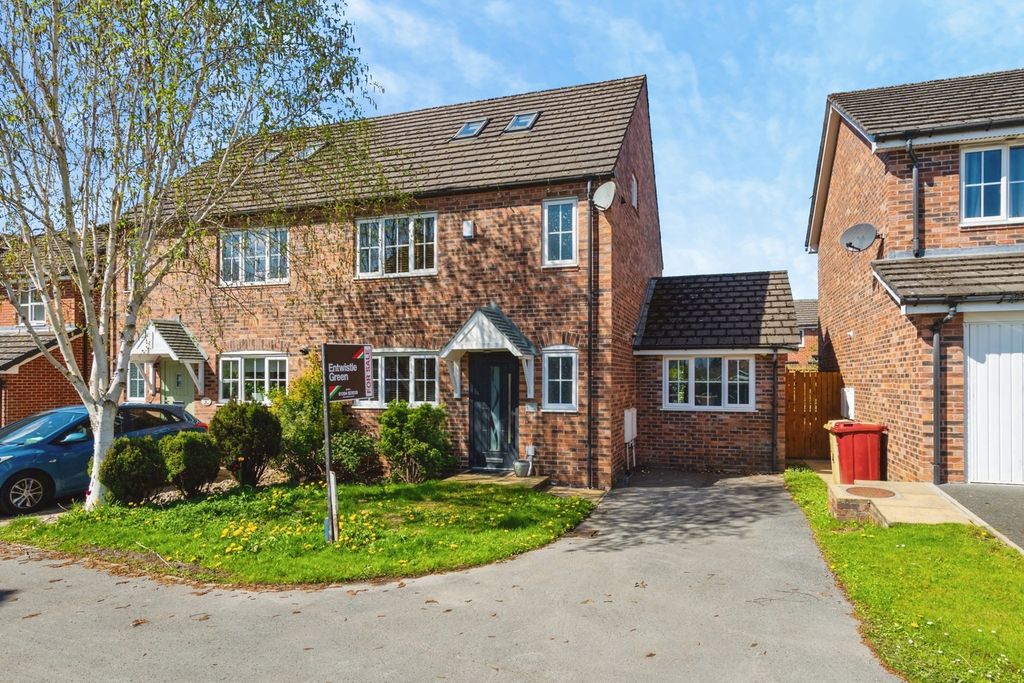 Property photo 1 of 30 Pbox-Img.Jpg