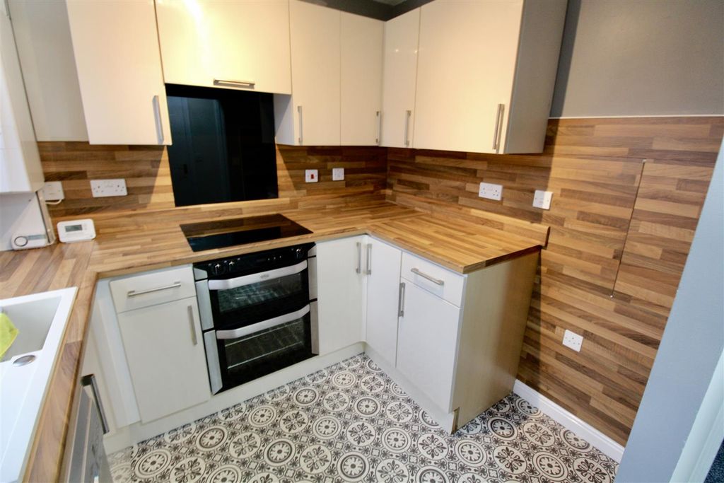 Property photo 3 of 10 Img_8378.Jpg