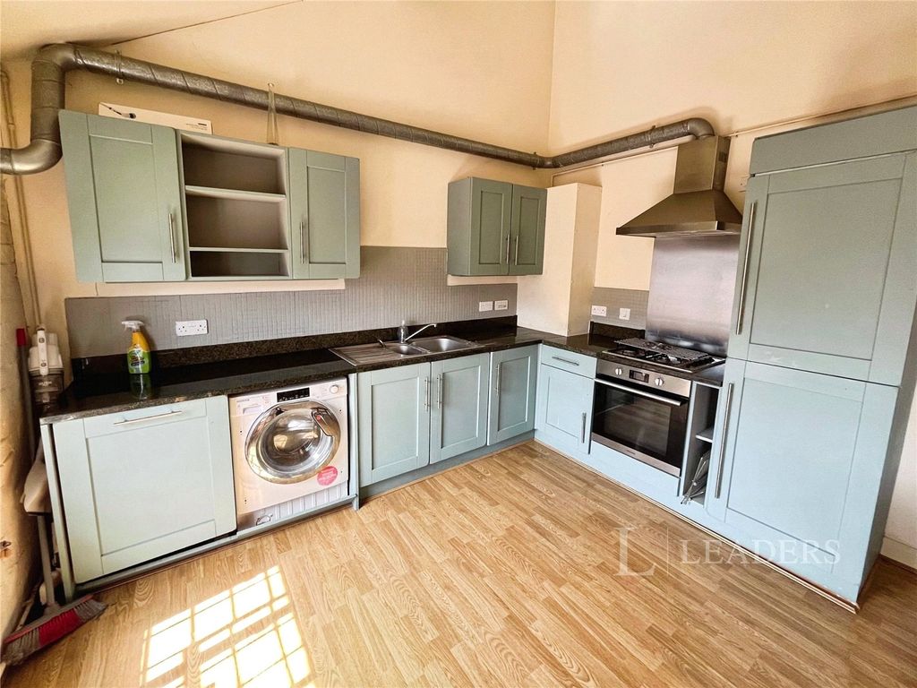 Property photo 2 of 7 Picture No. 13