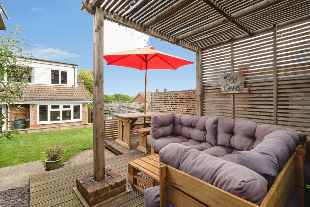 Property photo 1 of 28 Pbox-Img.Jpg