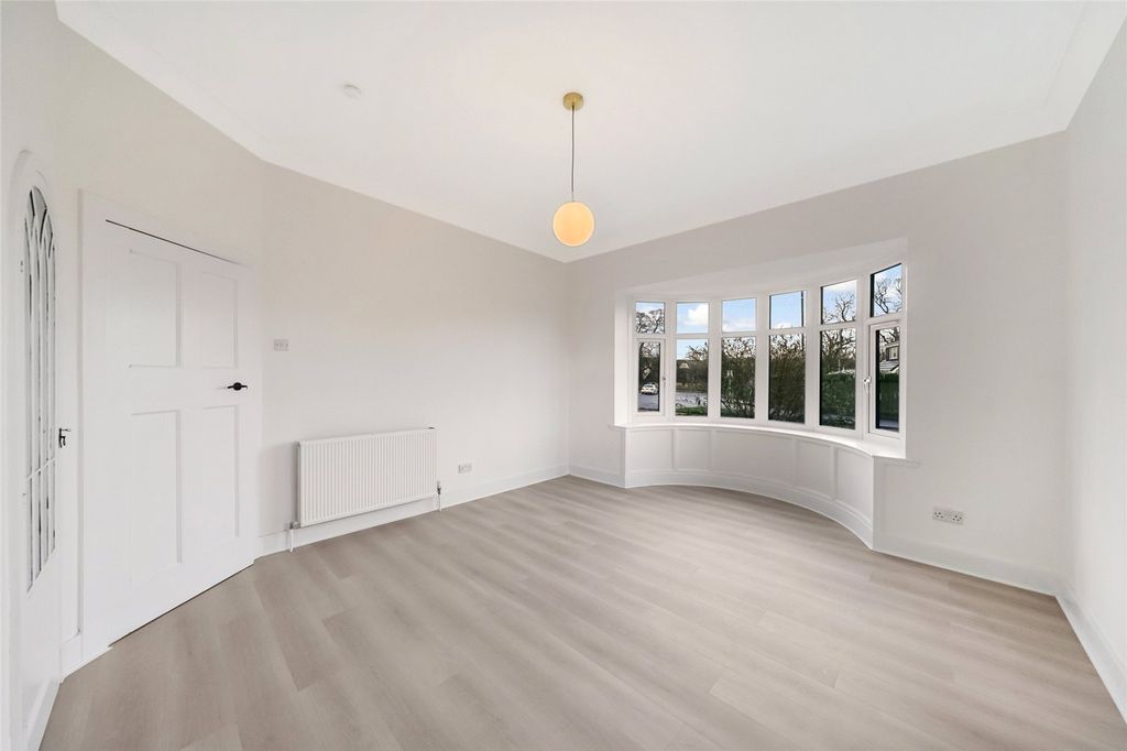 Property photo 3 of 31 Picture No. 08