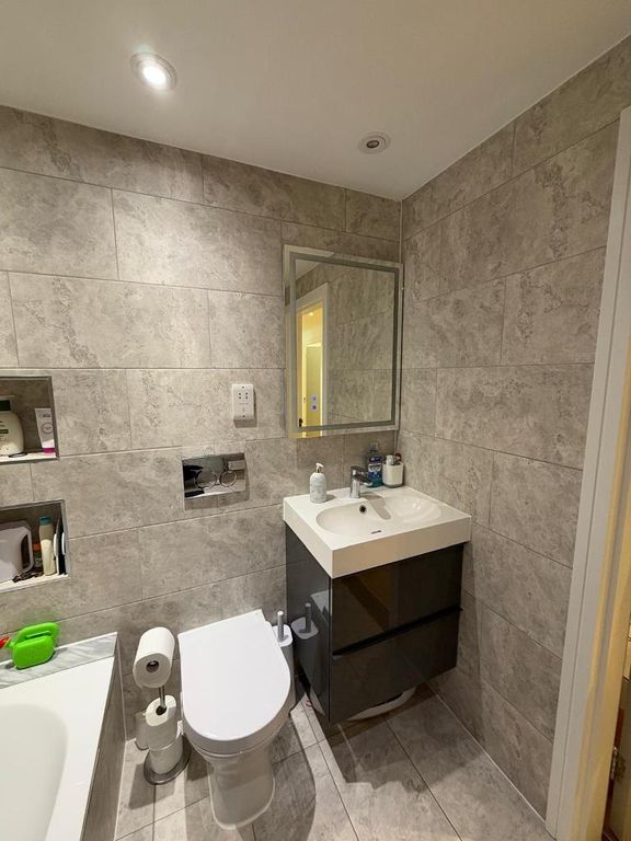 Property photo 2 of 26
