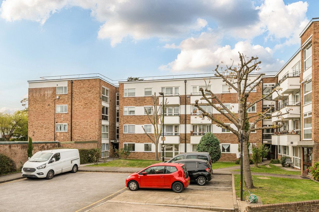 Property photo 1 of 20 1369077-1-68F0E84...