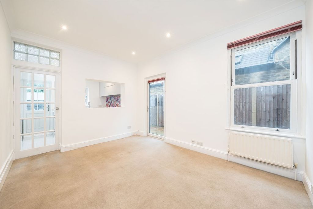 Property photo 2 of 7