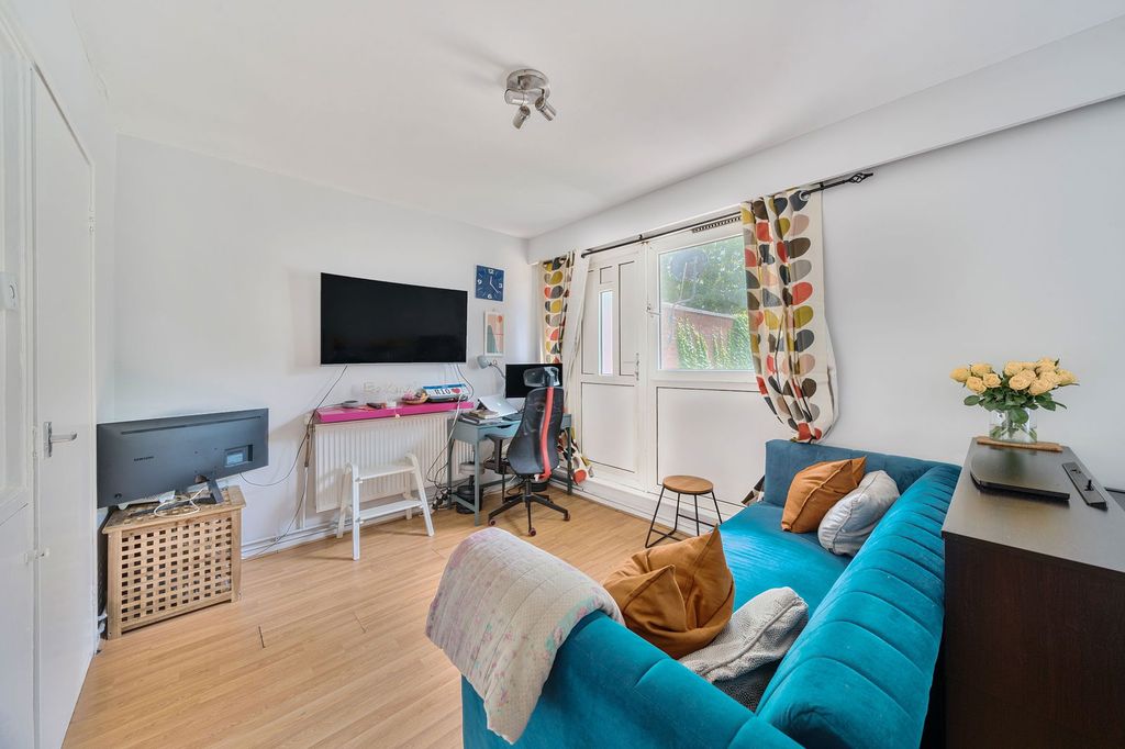 Property photo 3 of 14