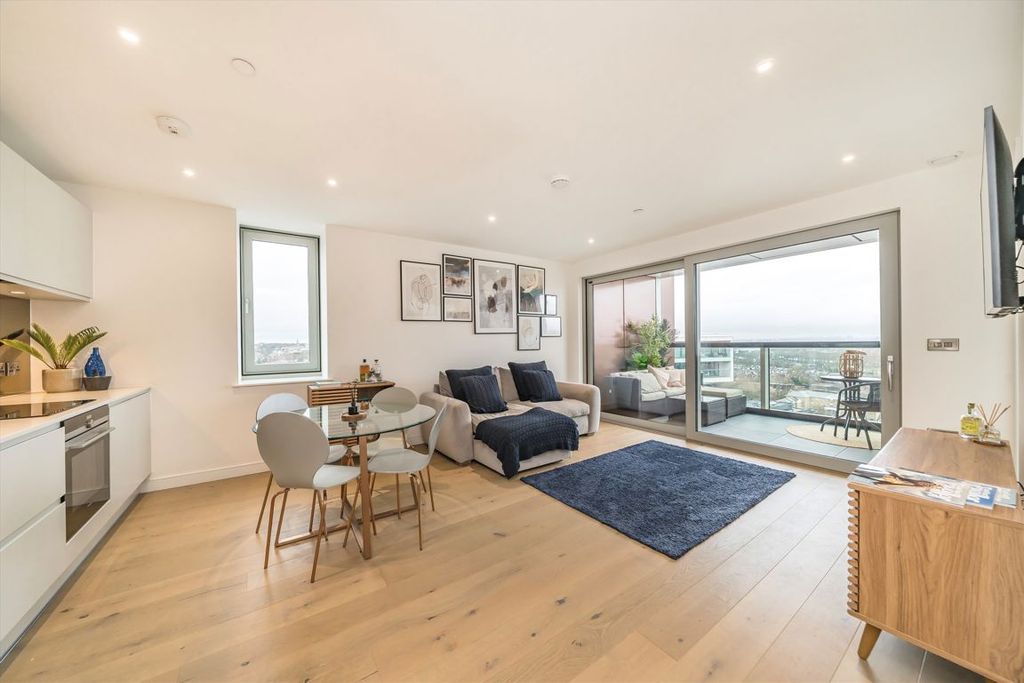 Property photo 2 of 7