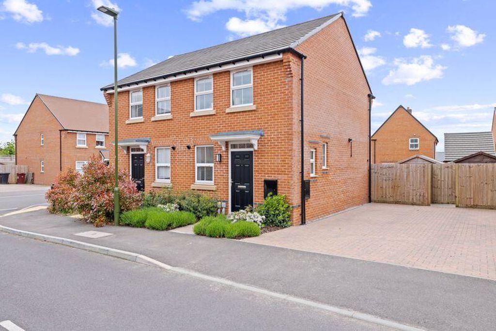 Property photo 1 of 12 Photo 12