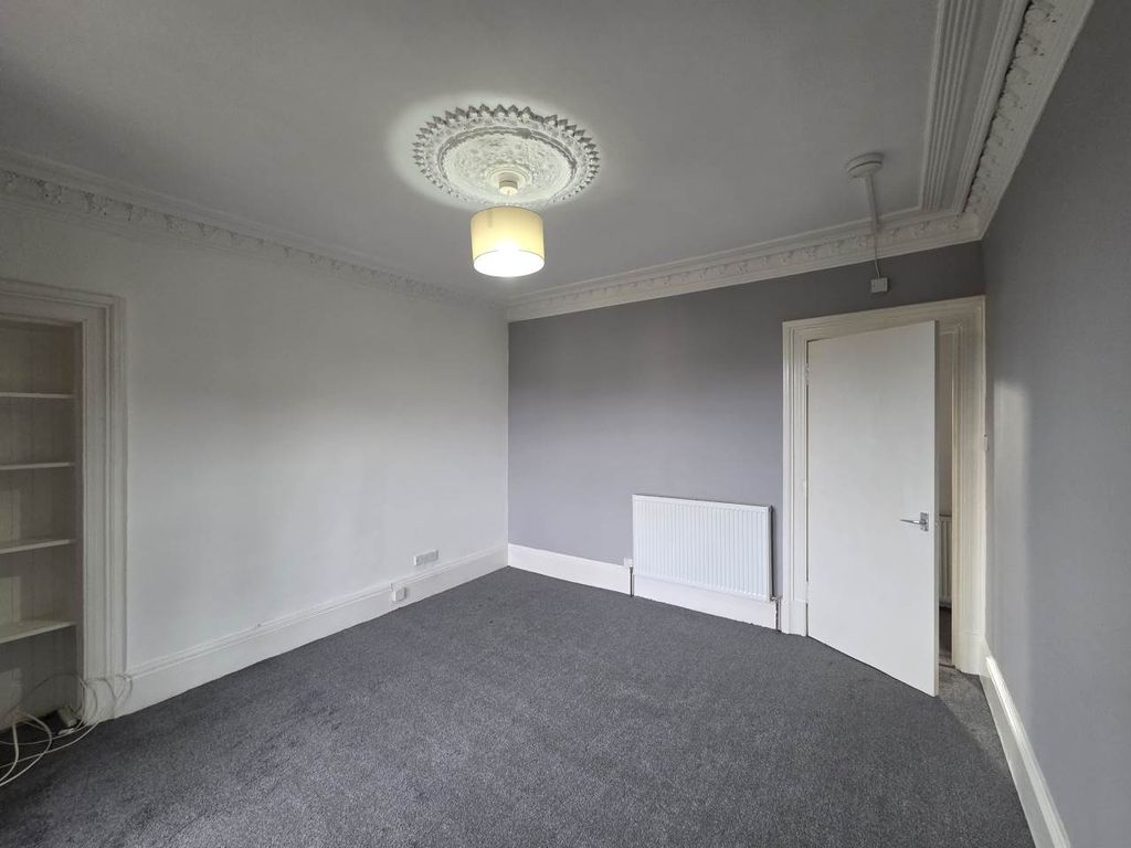 Property photo 2 of 8 20260925_153701