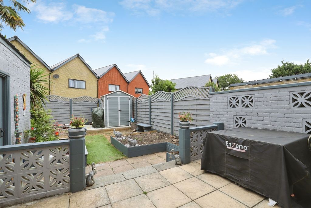 Property photo 2 of 11 Pbox-Img.Jpg