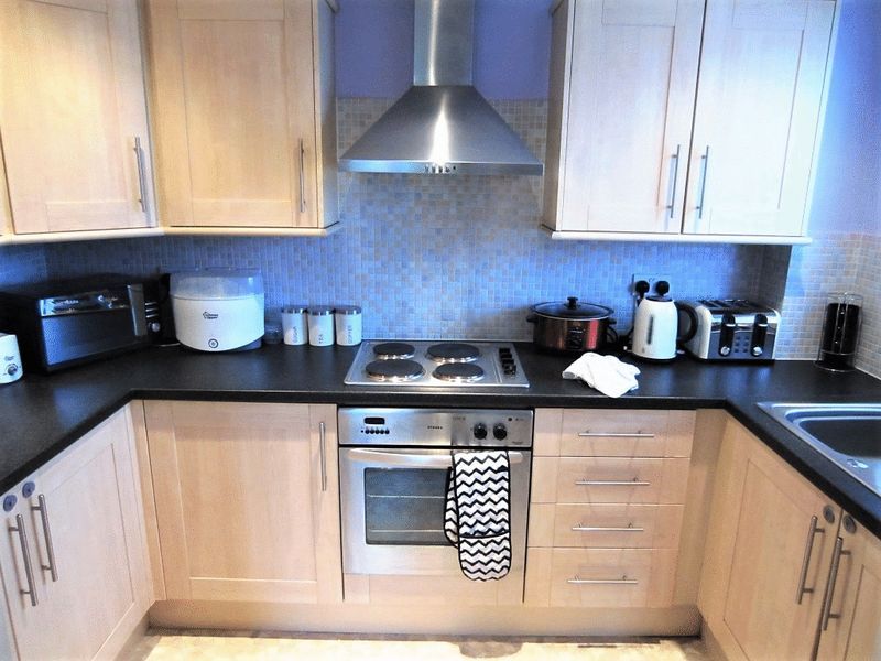 Property photo 2 of 8 Photo 3