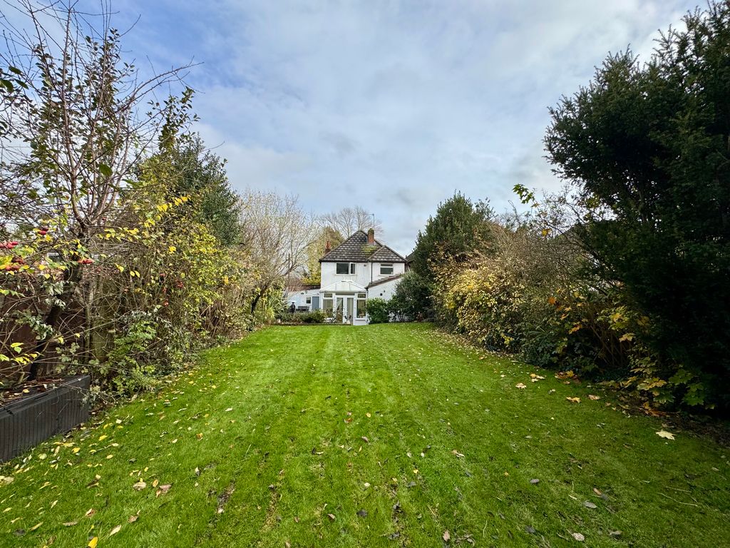 Property photo 2 of 17 Large Plot