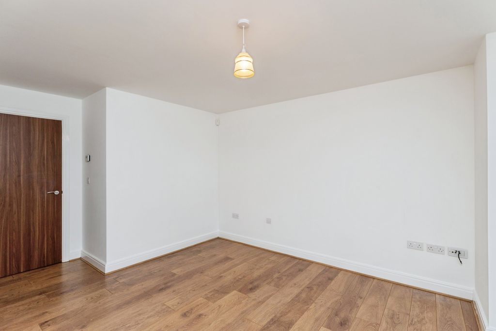 Additional image 5 of 2 bed flat for saleUpton Grange, Chester, Cheshire CH2