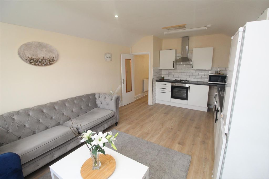 Property photo 2 of 13 Img_3662.Jpg