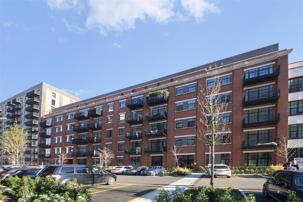 Property photo 1 of 12