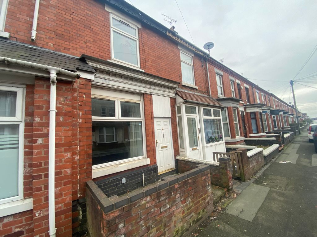Property photo 1 of 10 Front