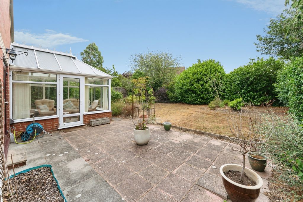Property photo 2 of 19
