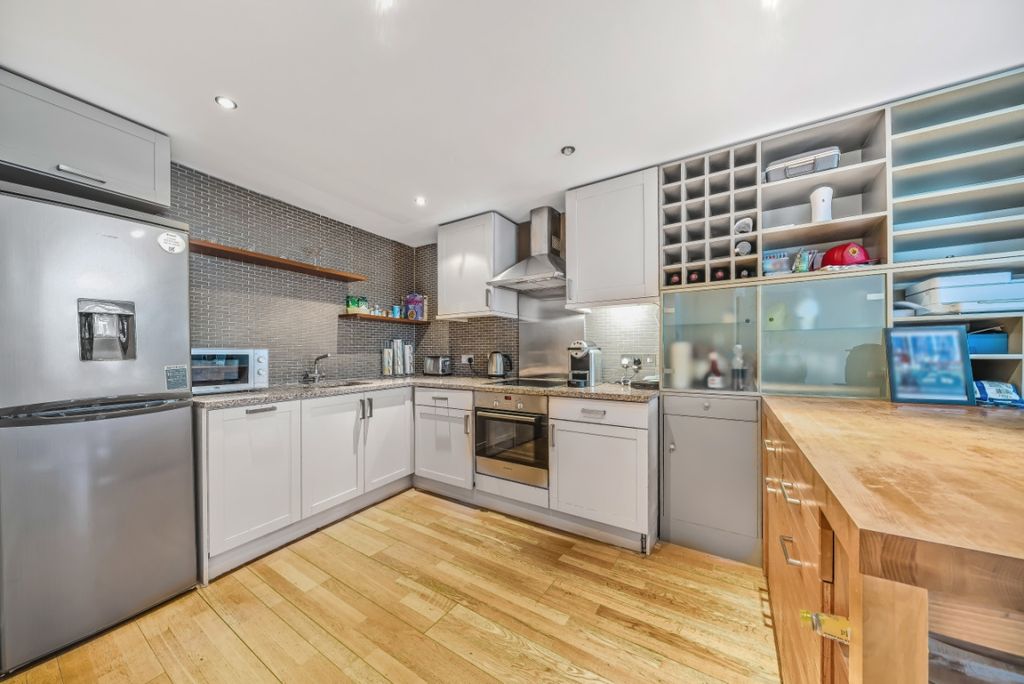 Property photo 2 of 6 987865 (2)