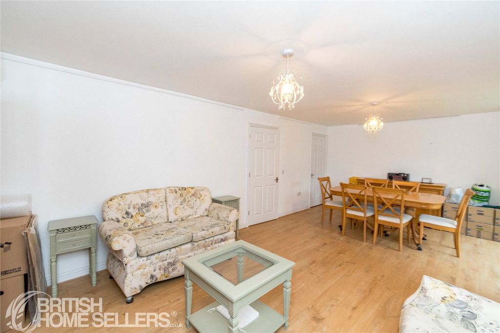 Property photo 3 of 27 Picture No. 19