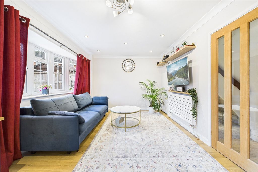 Property photo 3 of 11 Picture No. 23