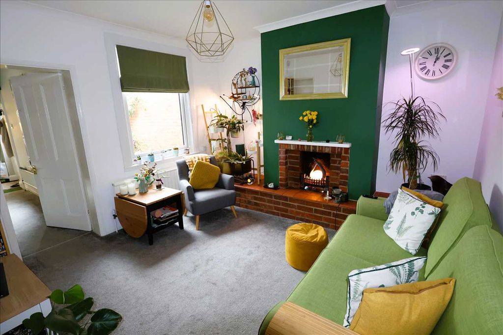 Property photo 3 of 18 Family Room