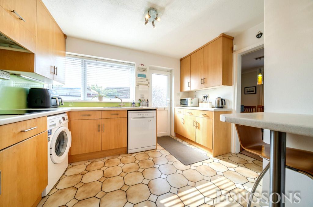 Property photo 2 of 18