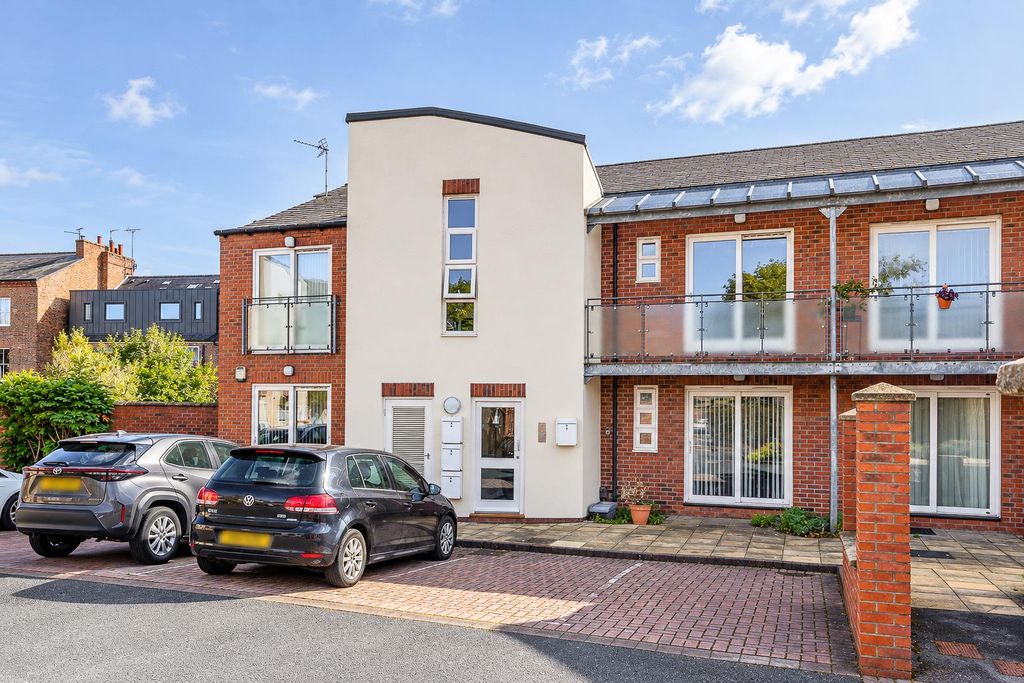Property photo 1 of 11 6 Lc-14.Jpg