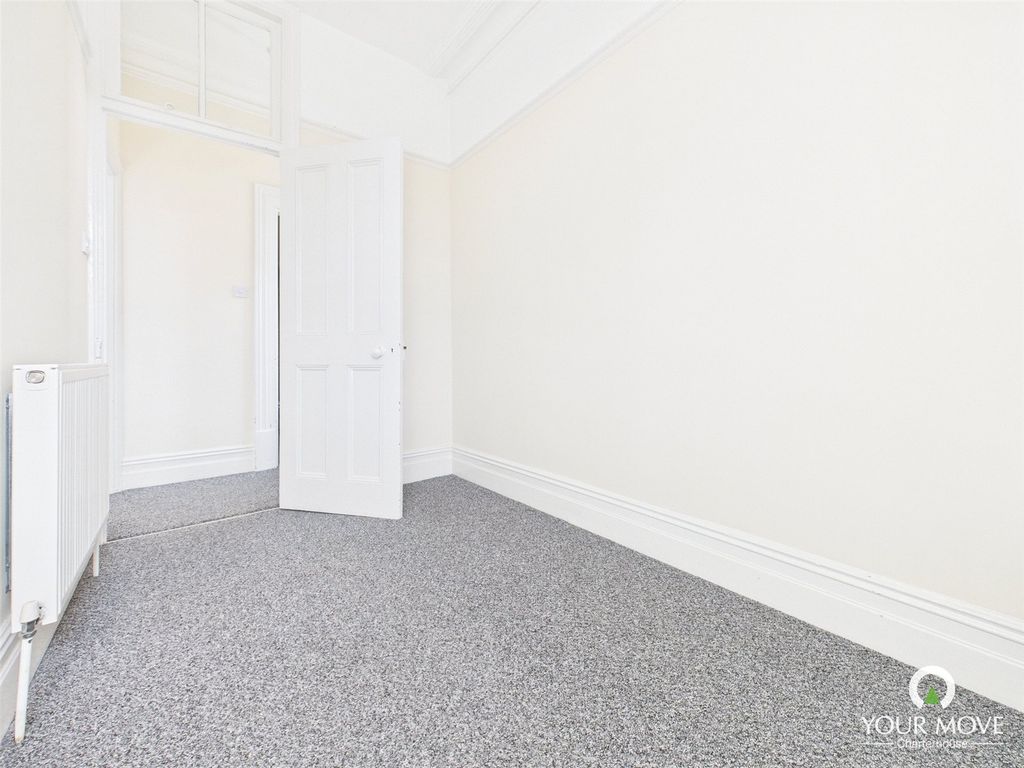 Property photo 3 of 10 Picture No. 02