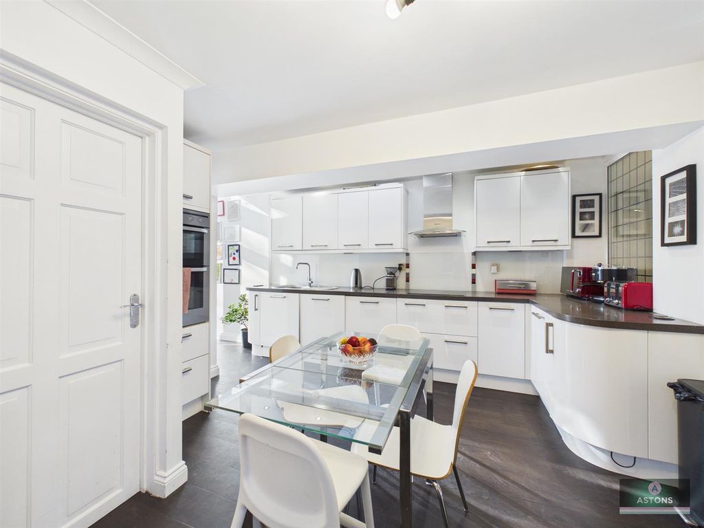 Property photo 2 of 23 Cam02067G0-Pr0207-Still007.Jpg