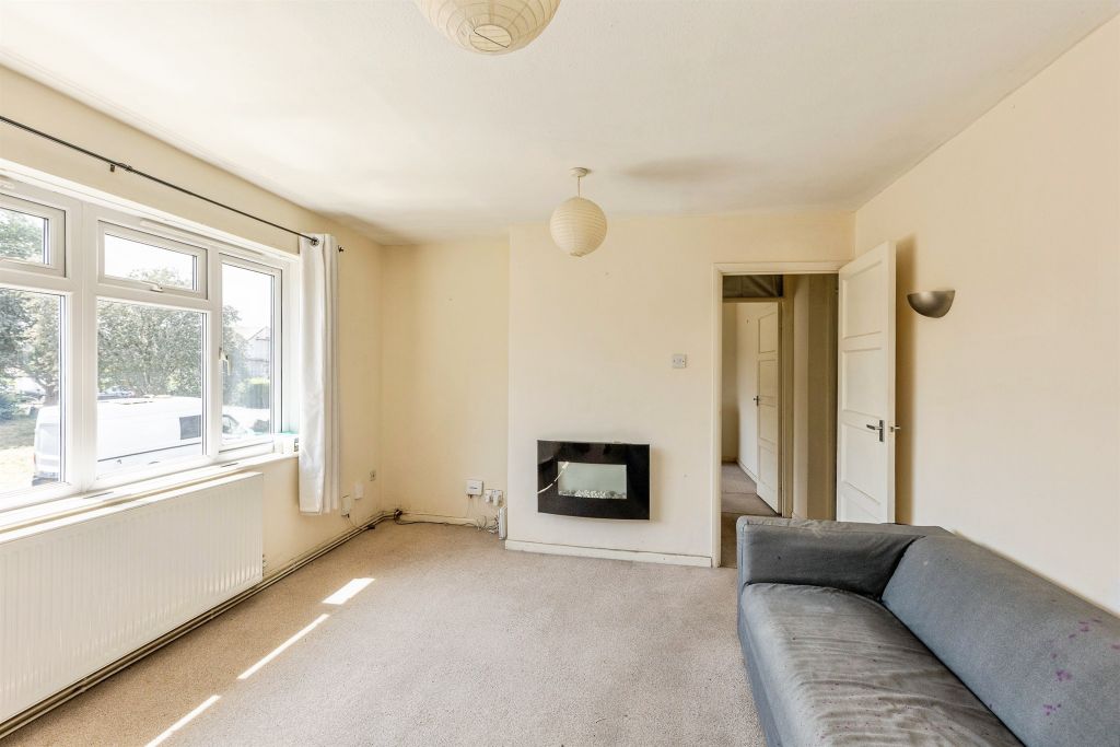 Property photo 3 of 12