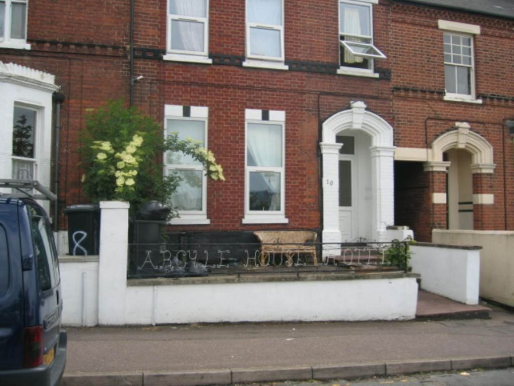 Property photo 1 of 5