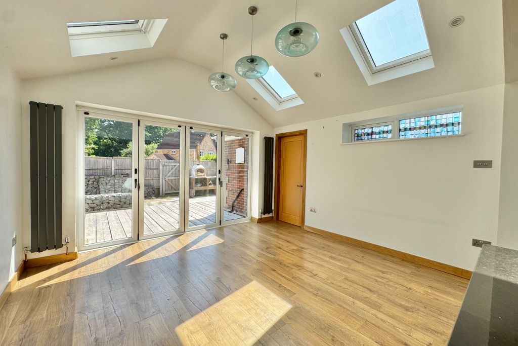Property photo 3 of 15 Dining