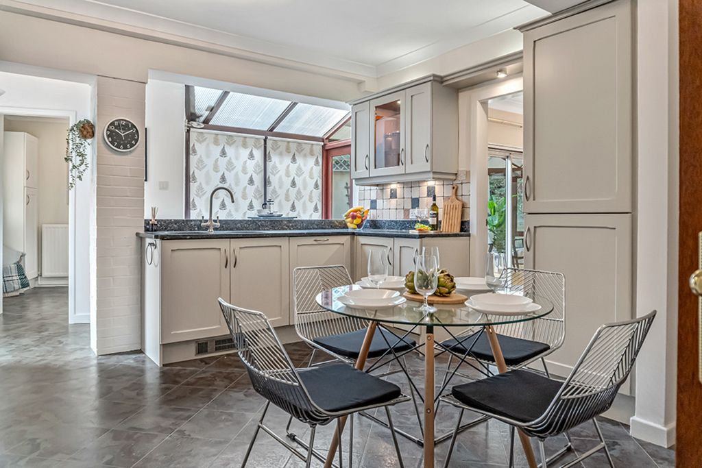 Property photo 1 of 30