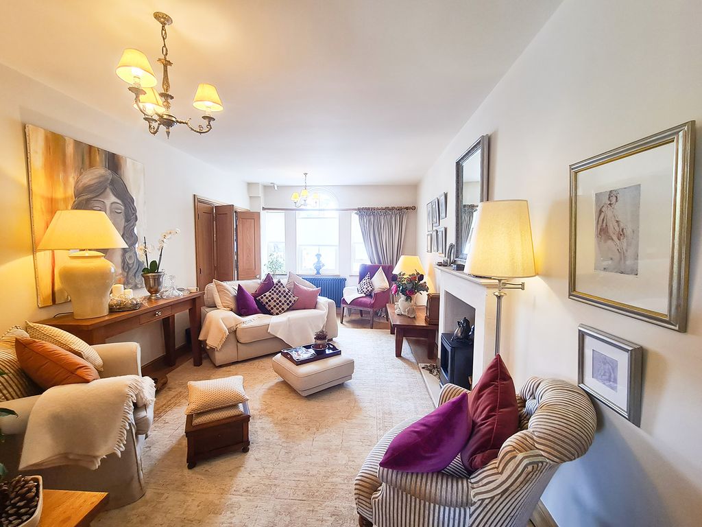 Property photo 3 of 24 Sitting Room