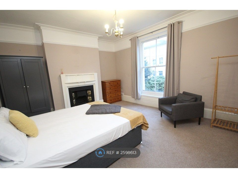 Property photo 1 of 3