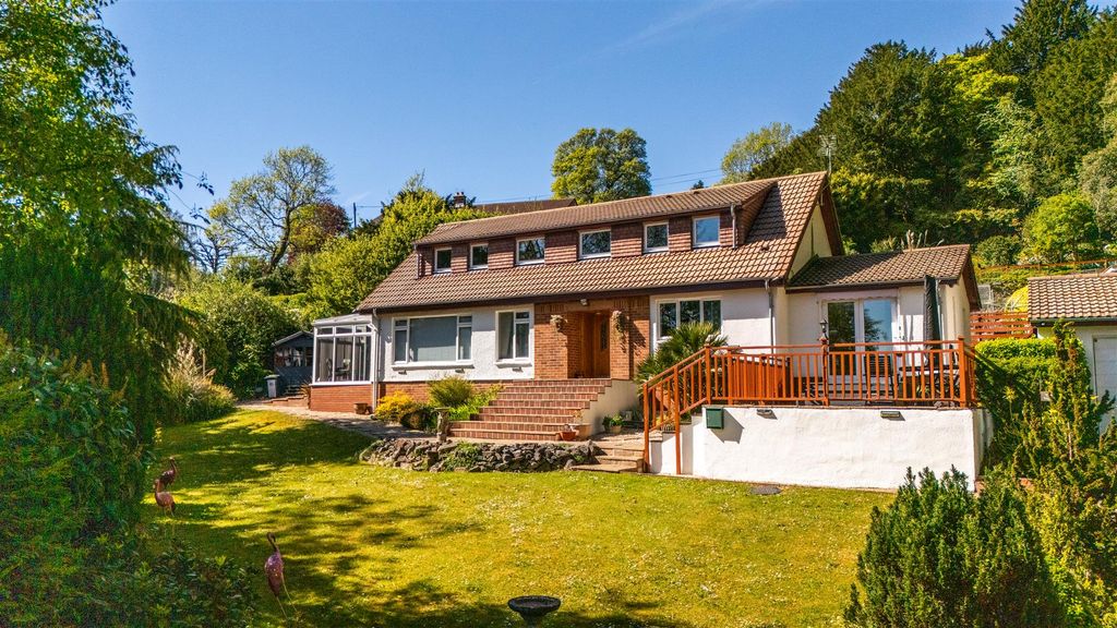 Property photo 2 of 34