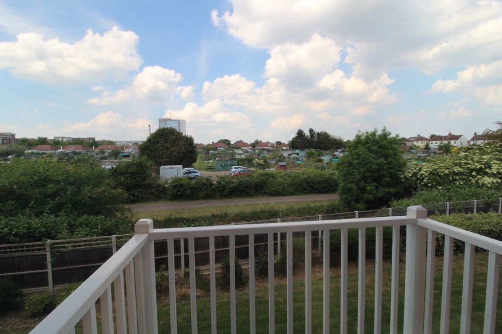 Property photo 3 of 7 1172375