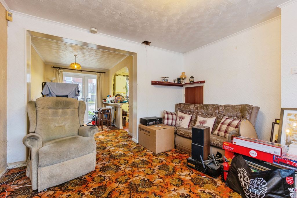 Property photo 3 of 15